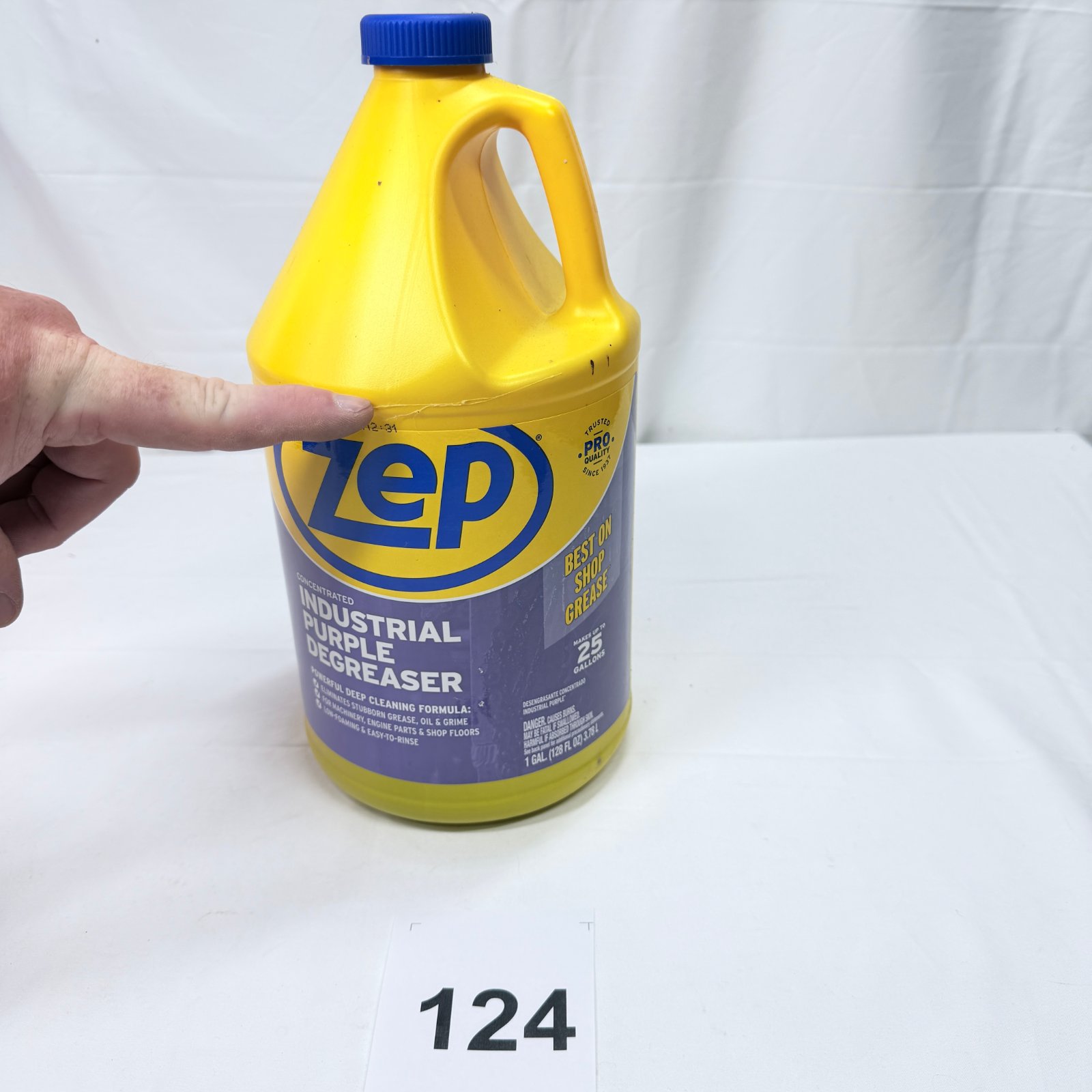 Lot 124: Zep Concentrated Industrial Purple Degreaser, 1 gallon jug, makes up to 25 gallons