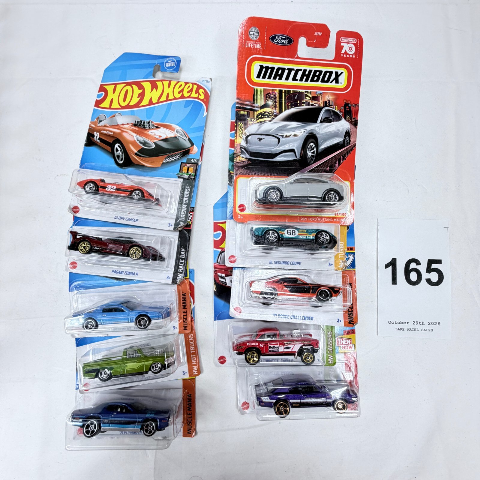 Lot 165: Hot Wheels & Matchbox diecast car lot, 10 carded cars incl. Pagani Zonda R, '71 Dodge Challenger, Corvette Gasser, Muscle Mania series