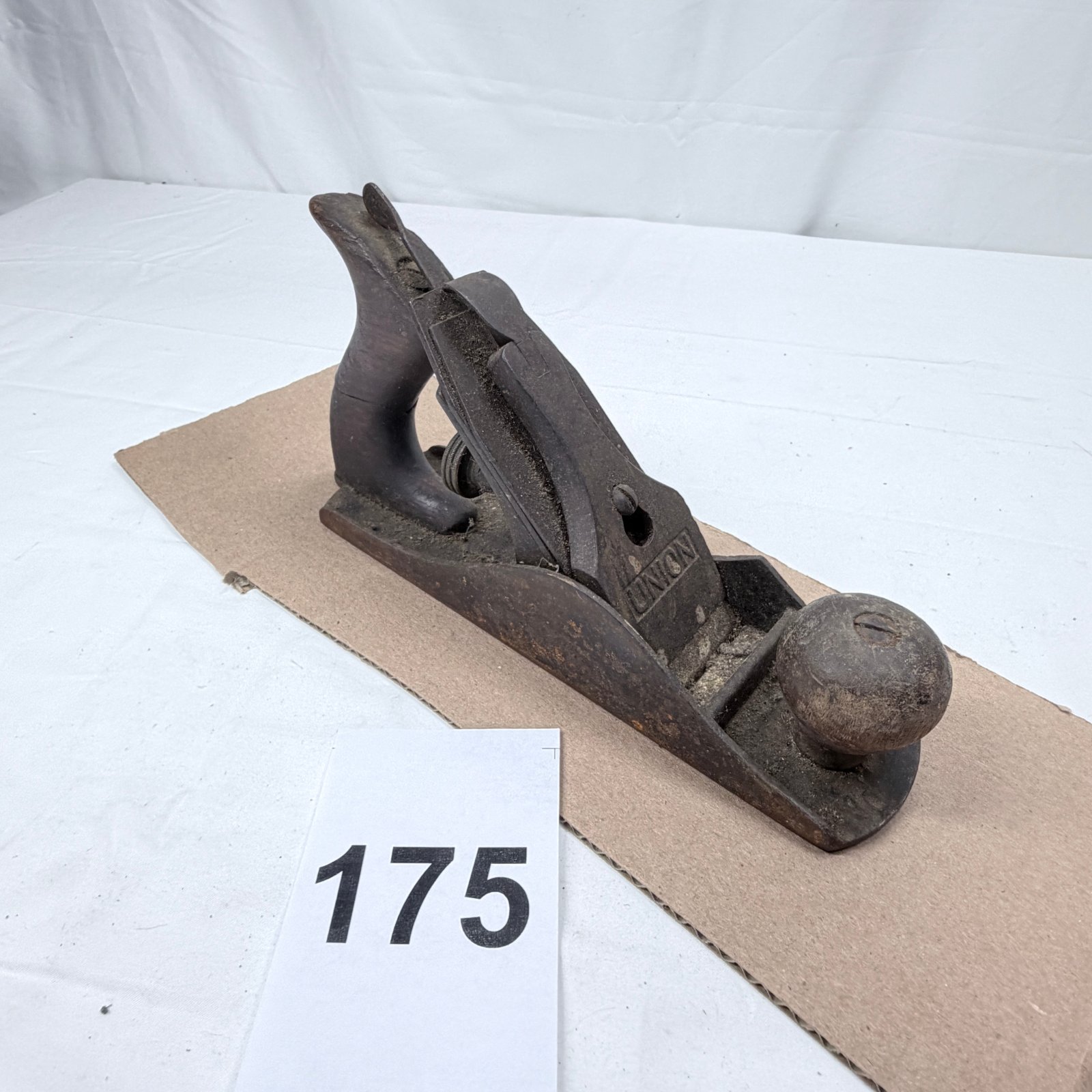Lot 175: Vintage Union smooth plane, cast iron with wood handle and knob