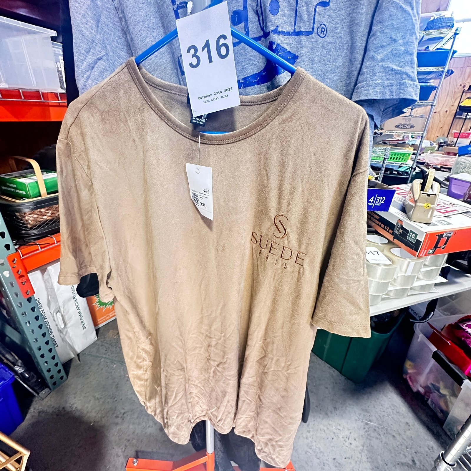 Lot 316: Forever 21 "Suede 1815" men's faux-suede knit T-shirt, size XXL, NWT