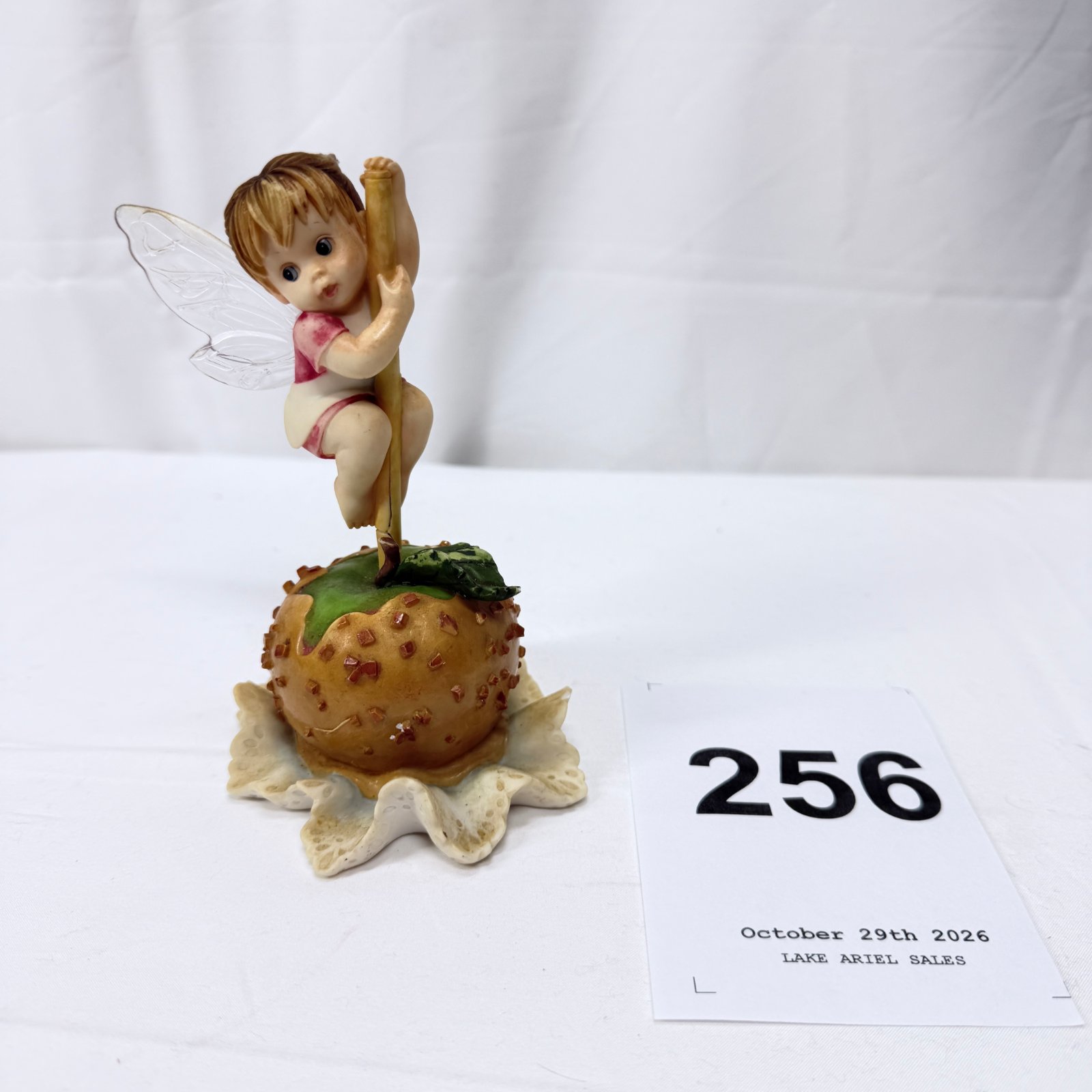 Lot 256: 2005 Enesco "My Little Kitchen Fairies" Caramel Apple Fairie figurine by G.G. Santiago, #4002663