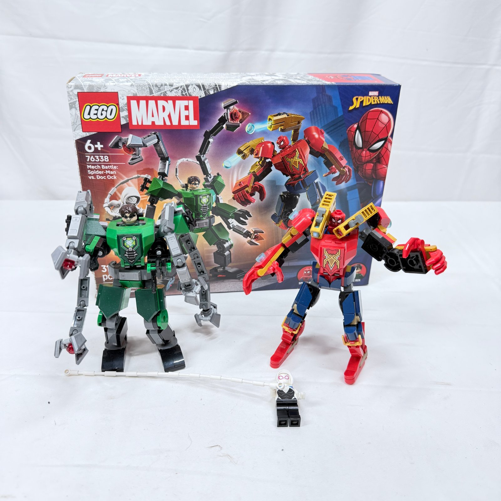 Lot 347: LEGO Marvel 76338 "Mech Battle: Spider-Man vs. Doc Ock" building set