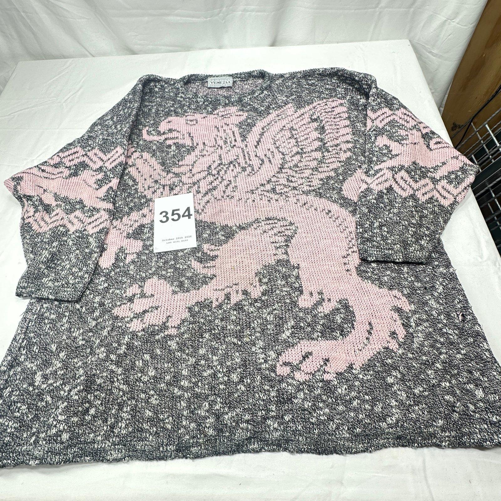 Lot 354: Original Venezia Sportswear griffin/gryphon intarsia knit cardigan sweater, grey marled with pink design