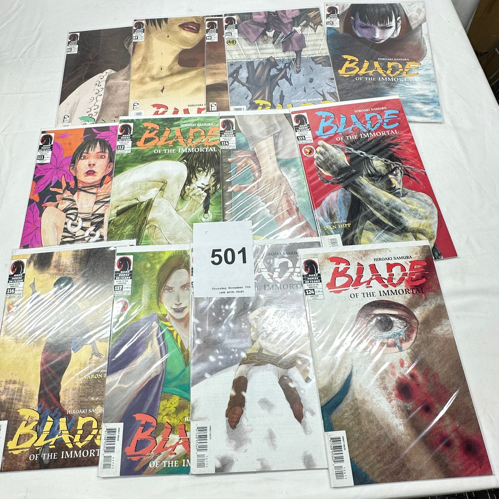 Lot 501: Dark Horse Manga "Blade of the Immortal" by Hiroaki Samura comic book lot, 15 issues incl. #86, 87, 106, 111-117, 124, 125