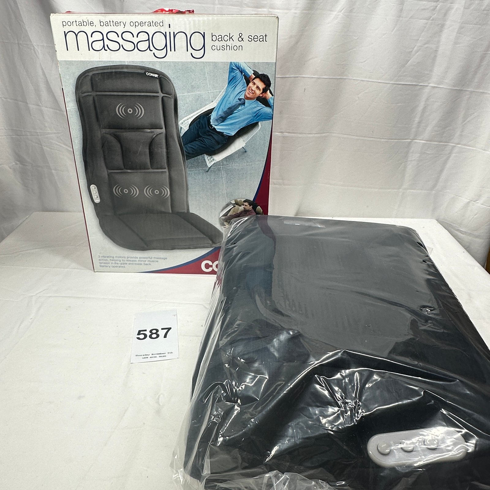 Lot 587: Conair Portable Battery Operated Massaging Back & Seat Cushion, 3 vibrating motors