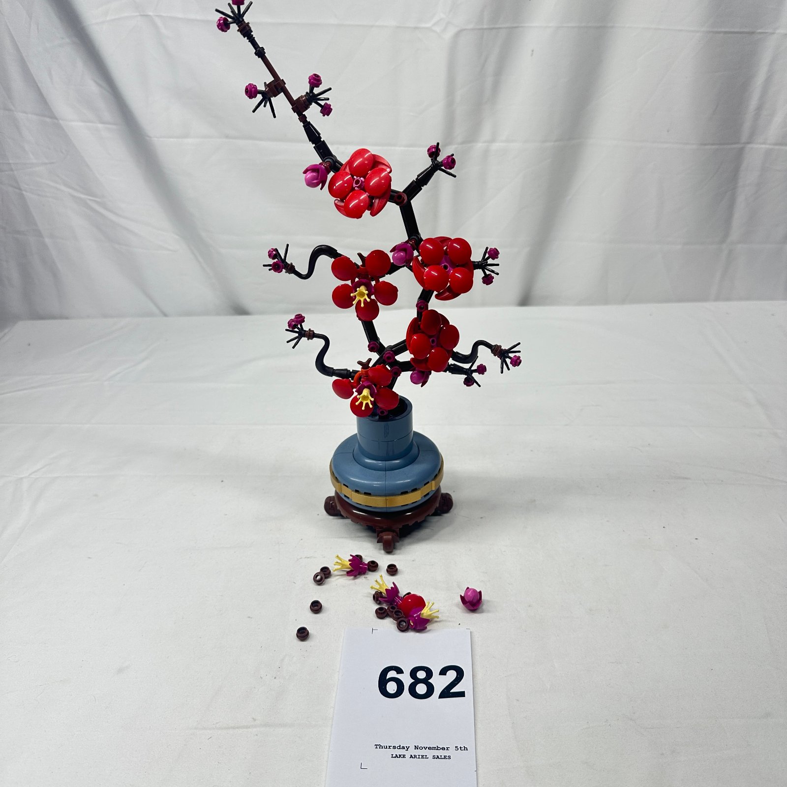 Lot 682: LEGO Botanical Collection "Cherry Blossom" flower arrangement set with blue vase, some loose pieces