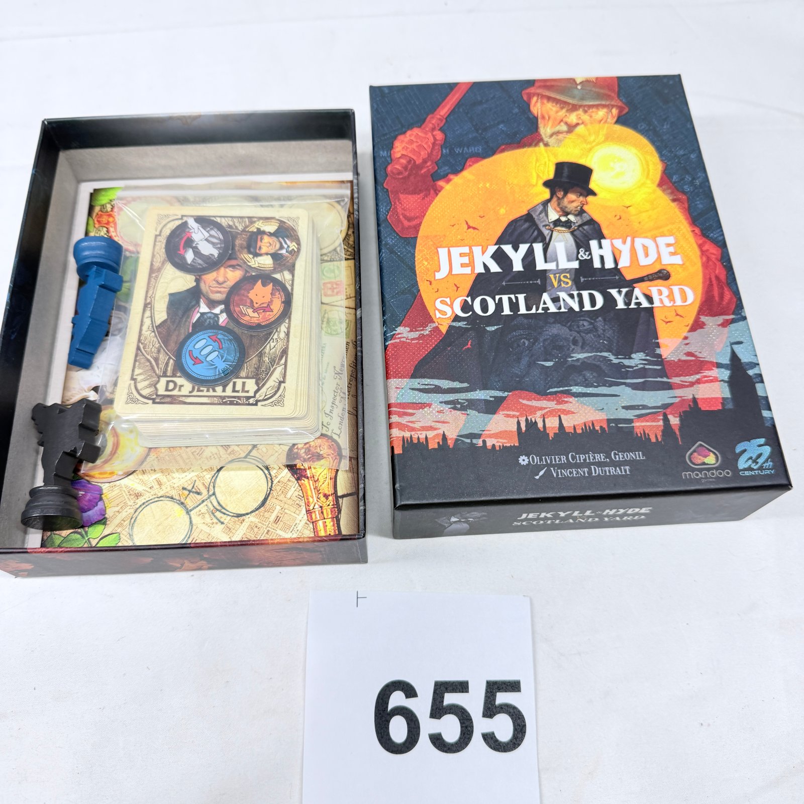 Lot 655: Jekyll & Hyde vs Scotland Yard board game by Mandoo Games/23rd Century, designed by Cipière, Geonil & Dutrait