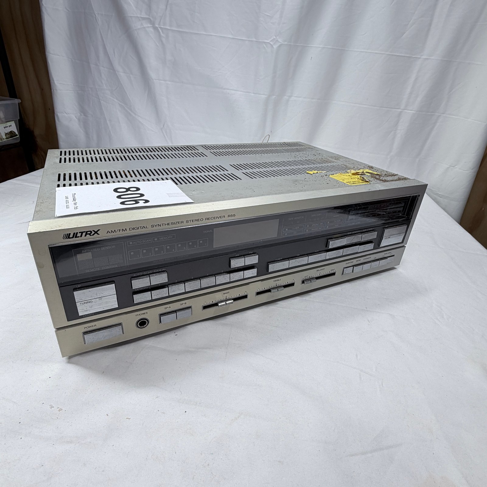 Lot 806: 1980s Ultrx R55 AM/FM Digital Synthesizer Stereo Receiver