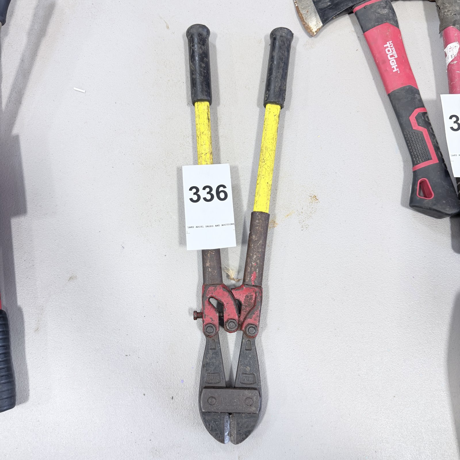 Lot 336: 14" fiberglass-handle bolt cutters, red-head compact bolt cutter