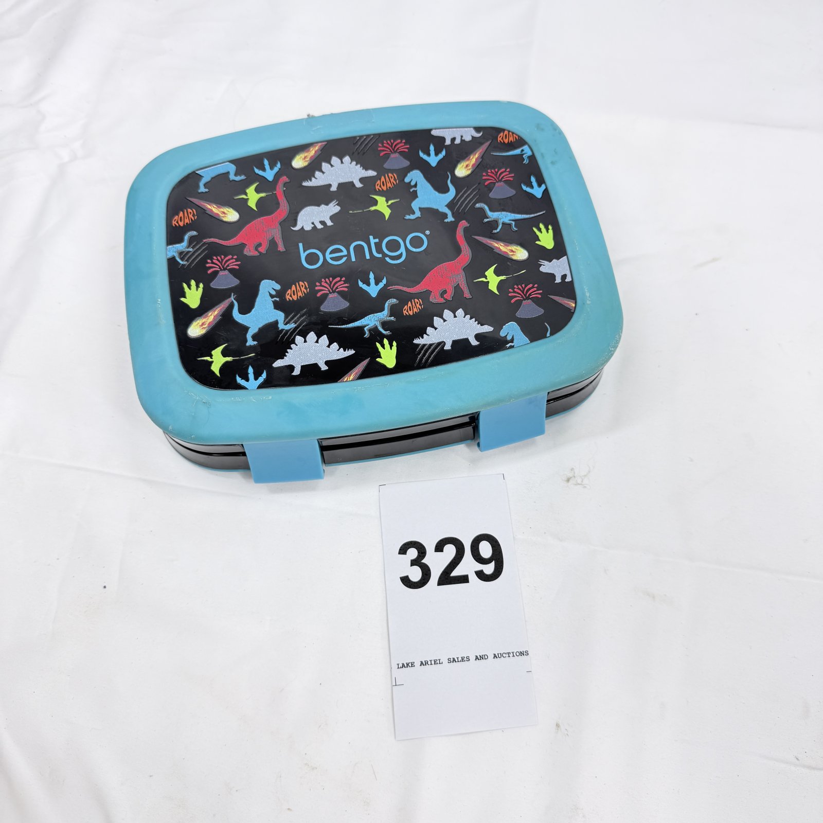 Lot 329: Bentgo Kids "Dinosaur" 5-compartment leak-proof kids lunch box, teal