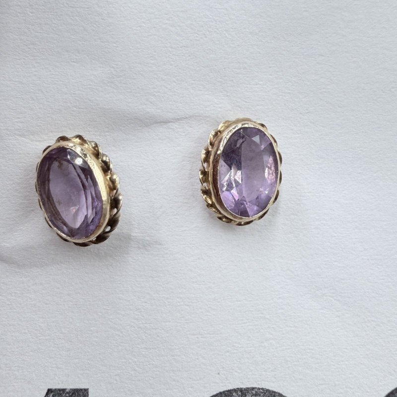 Lot 103: 14K Gold Oval Amethyst Stud Earrings with Rope Bezel
