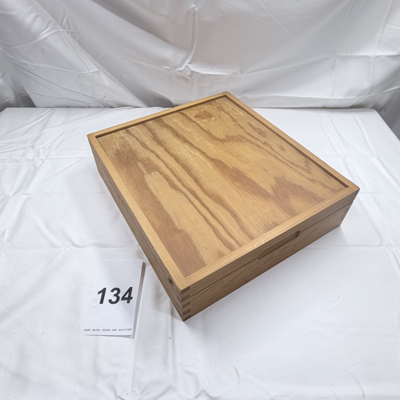 Lot 134: Wooden Jewelry Box with Mirror and Compartments - Storage Organizer