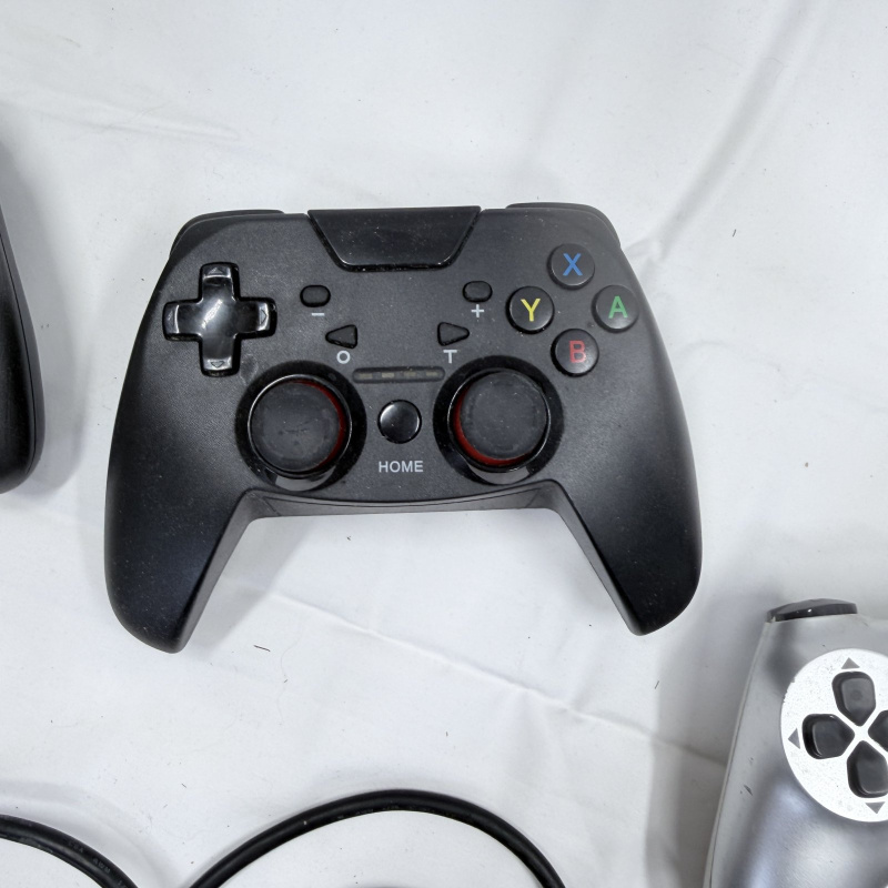 Lot 193: Mixed Gaming Controllers Lot - PlayStation, Xbox, Motion Controller & Cable