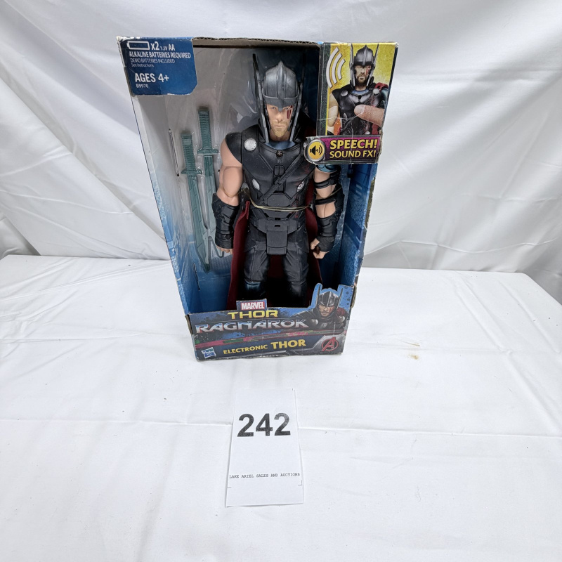Lot 242: Marvel Thor Ragnarok Electronic Thor Action Figure with Speech & Sound FX Ages 4+