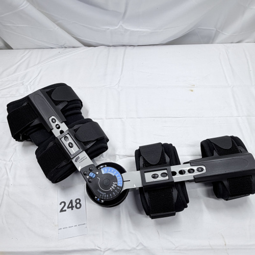 Lot 248: Medical Grade Knee Brace with Adjustable Hinges and Straps - Black