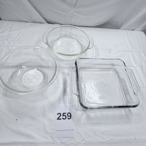 Lot 259: Vintage Pyrex & Anchor Hocking Clear Glass Baking Dishes Casserole Set Lot