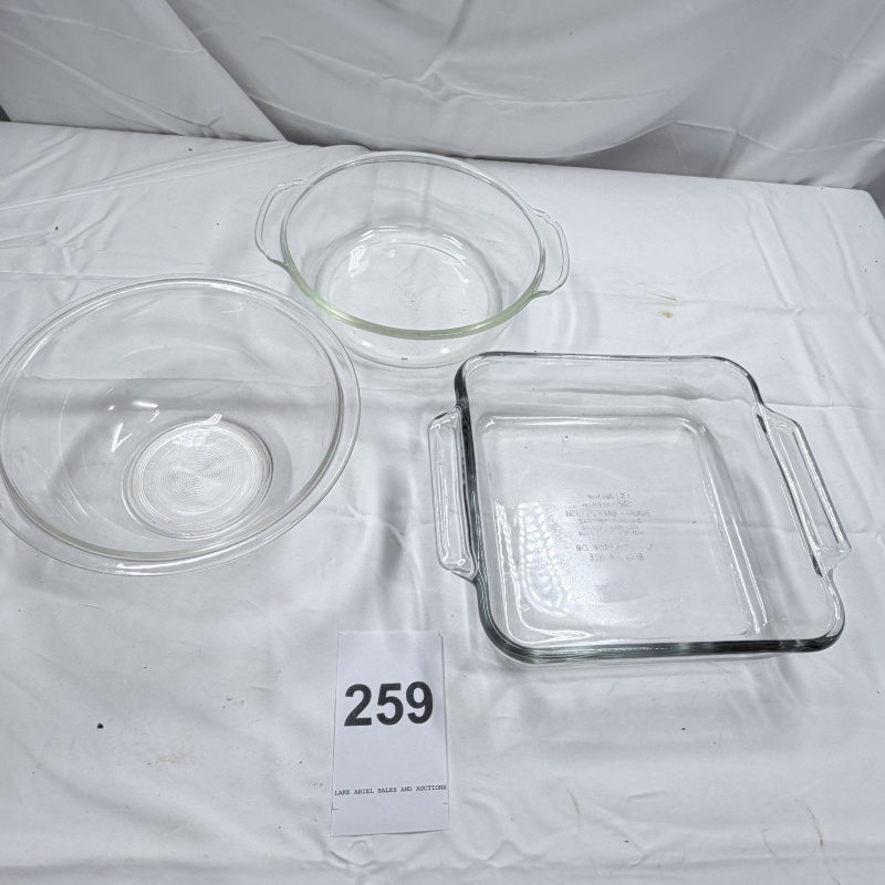Lot 259: Vintage Pyrex & Anchor Hocking Clear Glass Baking Dishes Casserole Set Lot