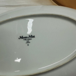 Lot 269: Corning Vision 2 Qt Amber Glass Casserole Dish & Moon Mist Fine China Platter