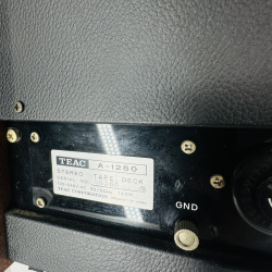 Lot 272: TEAC A-1250 Stereo Reel-to-Reel Tape Deck with Automatic Reverse