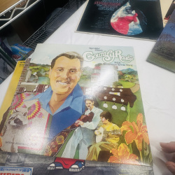 Lot 273: Vintage Vinyl Record Album Lot - Mamas & Papas, Chipmunk Punk, Tennessee Ernie Ford