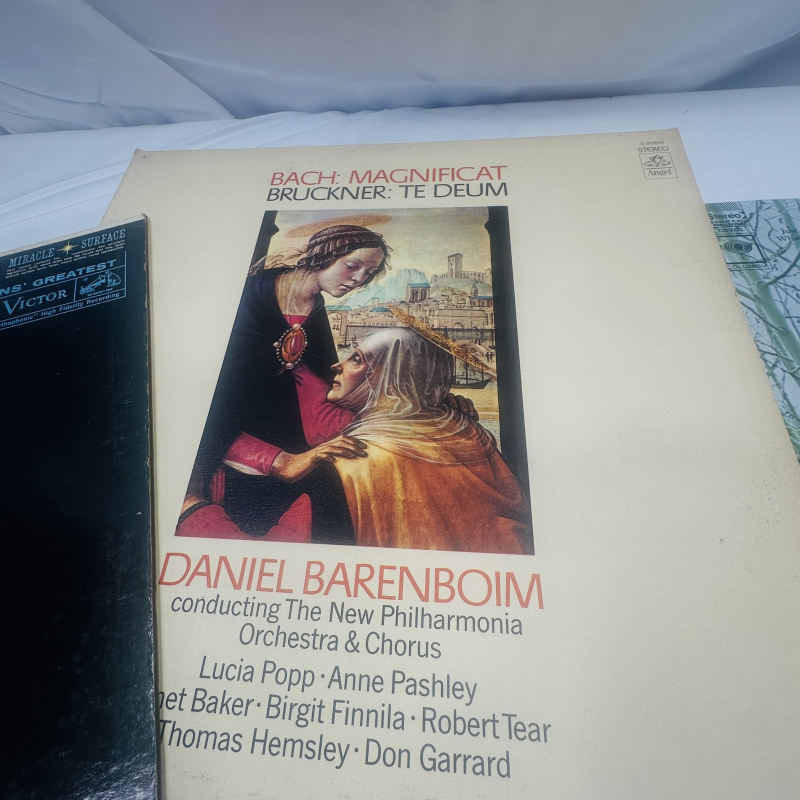 Lot 273: Vintage Vinyl Record Album Lot - Mamas & Papas, Chipmunk Punk, Tennessee Ernie Ford