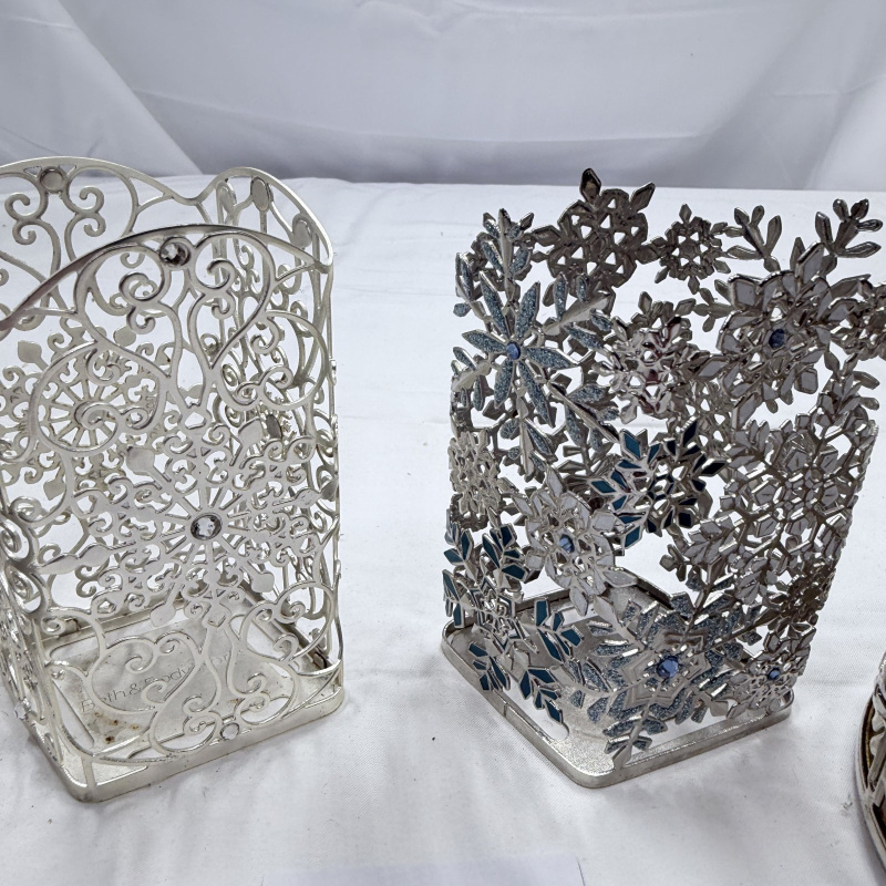 Lot 325: 4 Silver-Plated Metal Openwork Candle Holders - Mosaic Floral Snowflake Designs