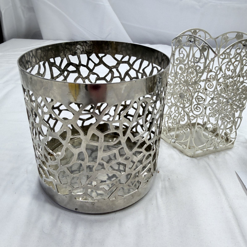 Lot 325: 4 Silver-Plated Metal Openwork Candle Holders - Mosaic Floral Snowflake Designs