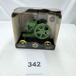 Lot 342: ERTL John Deere Model E Vintage Gasoline Engine 1/6 Scale Die-Cast Green