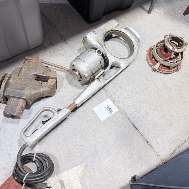 Lot 356: Toledo No. 68 Pipe Threading Machine