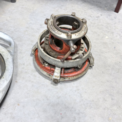 Lot 356: Toledo No. 68 Pipe Threading Machine