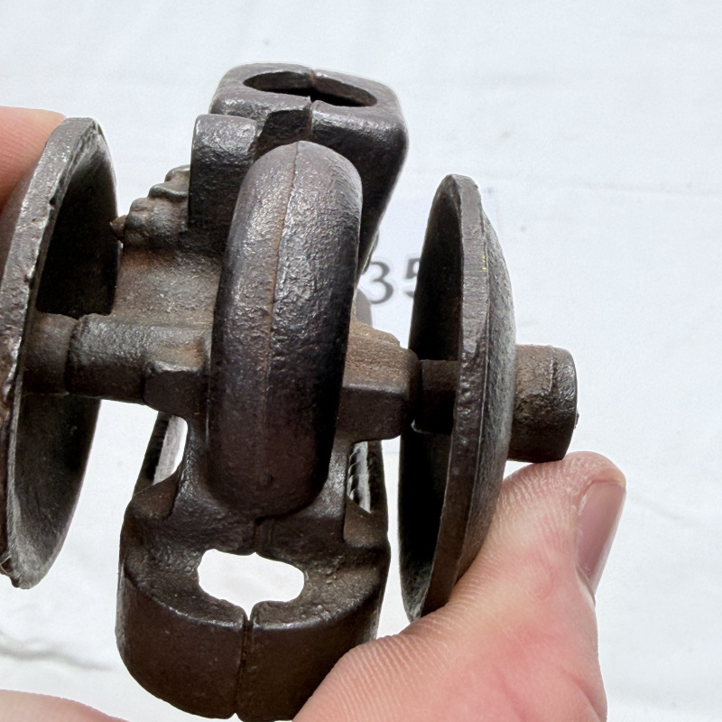 Lot 357: 1920s Arcade Fairbanks-Morse "Z" stationary engine toy or paperweight.