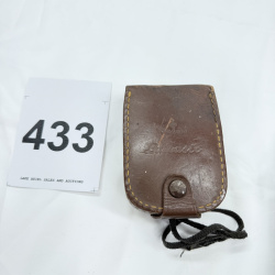 Lot 433: Vintage Gossen Lunasix light meter with brown leather case, ASA scale