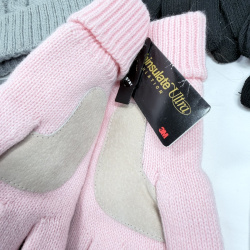 Lot 437: Winter accessories lot: Roughneck Rechargeable LED Beanie, cable-knit pom hat, Winterlace & Moda West gloves, 3M Thinsulate Ultra gloves