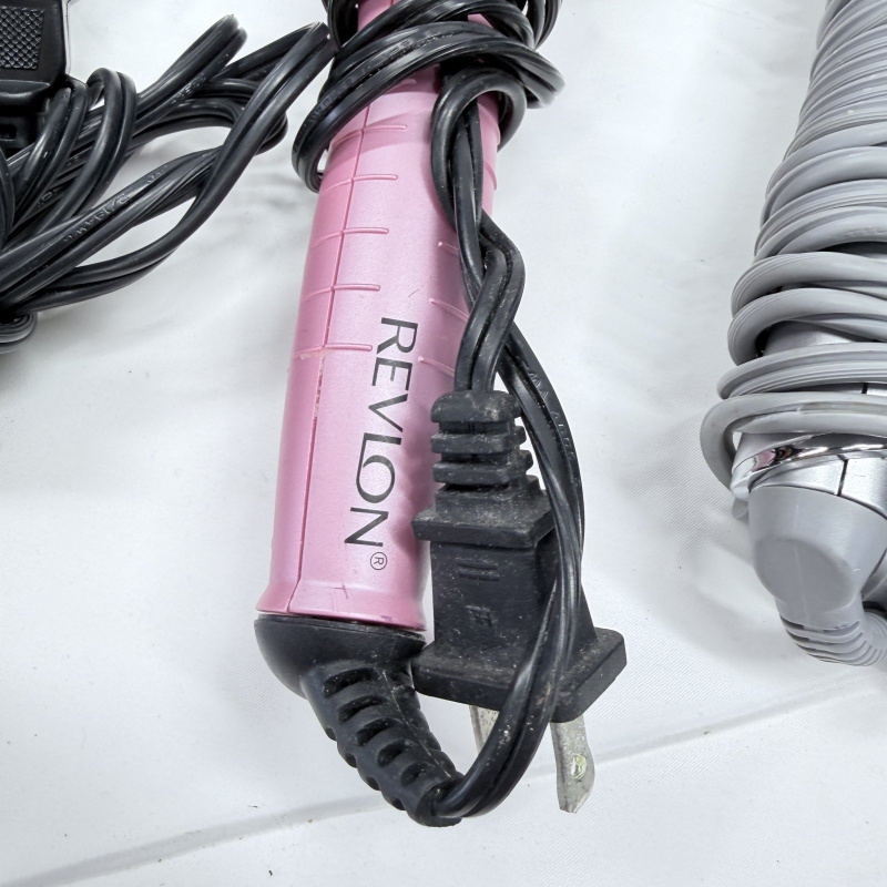Lot 438: Vintage curling irons and hair dryer lot, incl. Conair Instant Heat, Revlon, Toni Waver