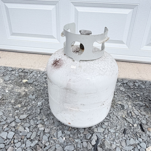 Lot 651: Vintage 20lb steel propane gas cylinder tank, used 1/2 Full