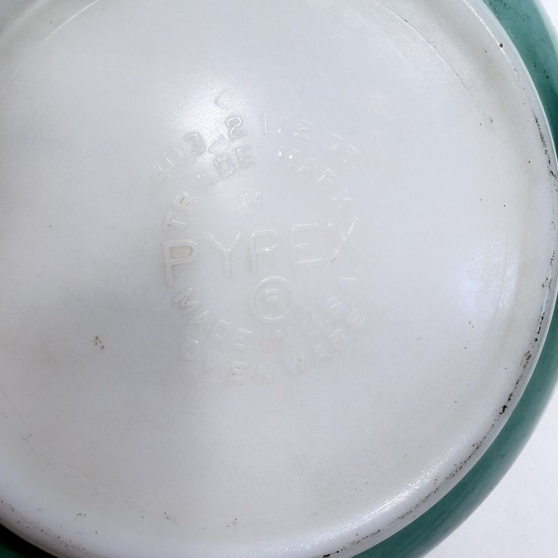 Lot 478: 1960s Pyrex "Turquoise" mixing bowl, 403 2.5-quart, Primary Colors series