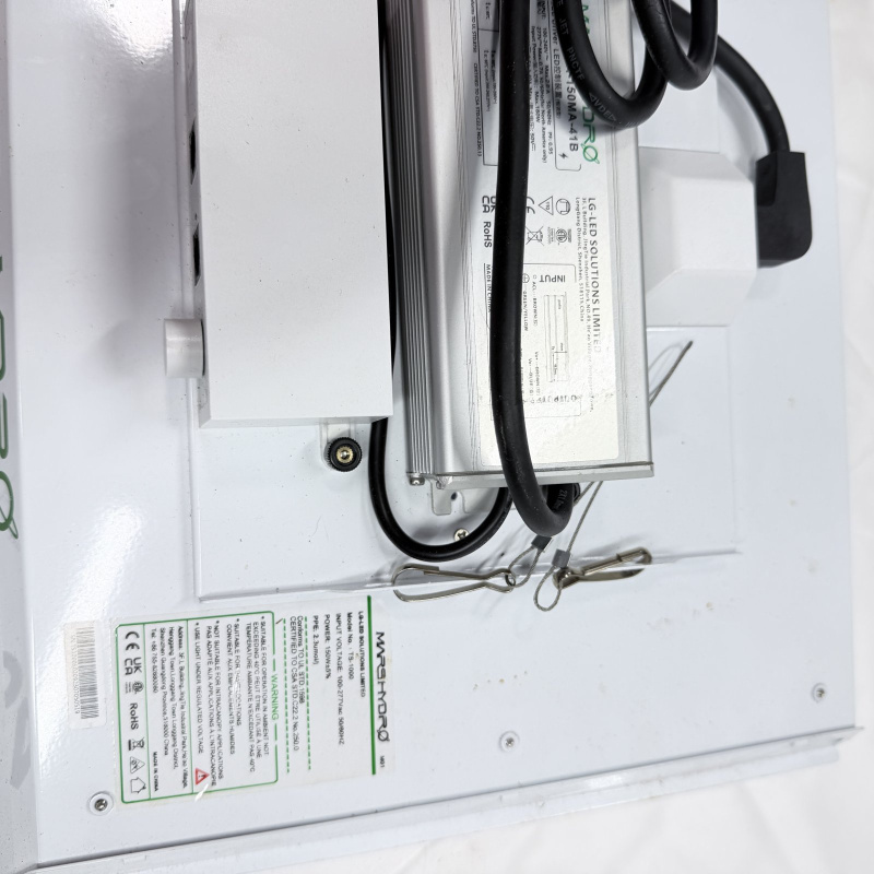 Lot 484: Mars Hydro TS-1000 LED grow light, quantum board full spectrum with LG-LED Solutions driver