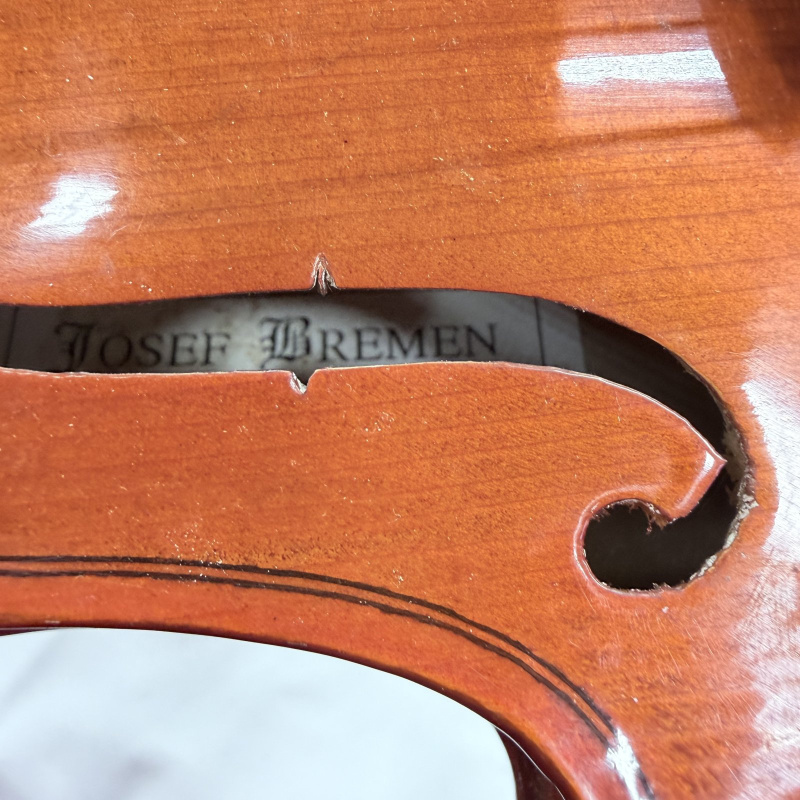 Josef Bremen 4/4 student violin with bow, hard case