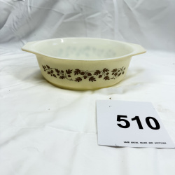 1970s Pyrex "Golden Acorn" Cinderella casserole dish, 043 1½ Qt