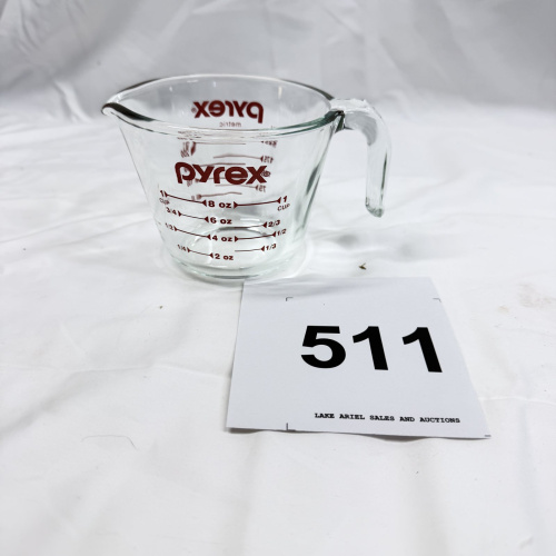 Pyrex 1-cup glass measuring cup, 8oz/dual metric markings
