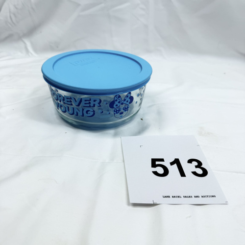 Pyrex Disney Minnie Mouse "Forever Young" 4-cup glass storage bowl with blue lid