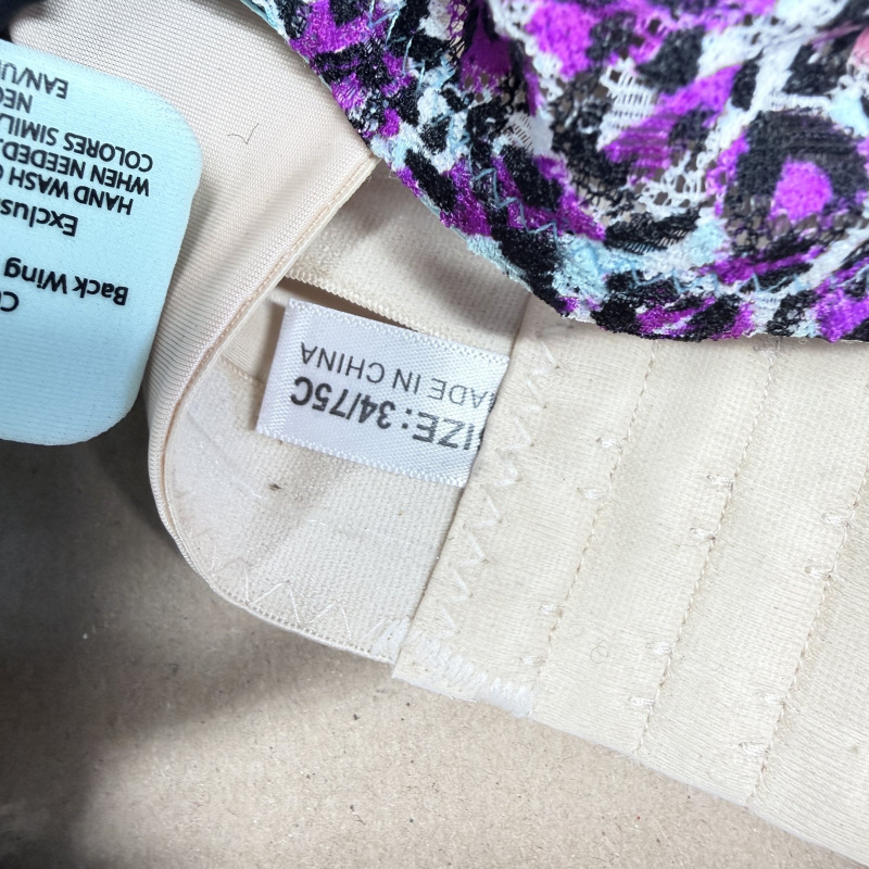Lot 522: Assorted women's bras lot, No Boundaries & Playboy x Yandy brands, mixed sizes 32B-34C, padded/lace styles