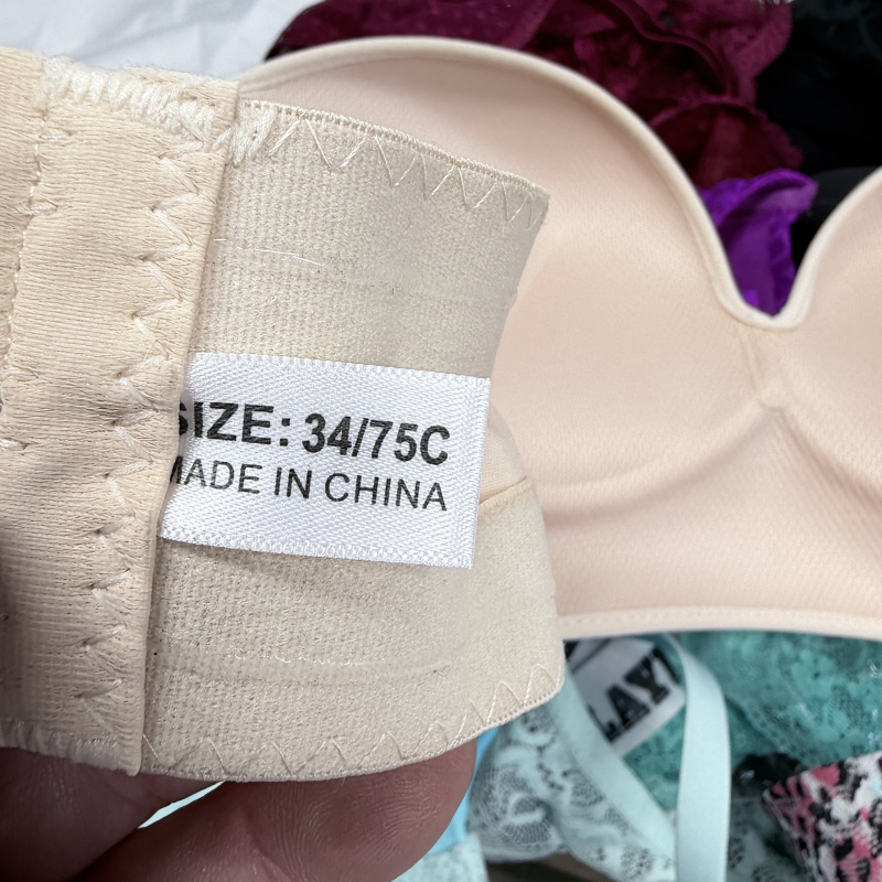 Lot 522: Assorted women's bras lot, No Boundaries & Playboy x Yandy brands, mixed sizes 32B-34C, padded/lace styles