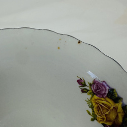 Lot 552: Vintage Allied Design "Classic White" rose floral cereal bowls, set of 4, silver trim