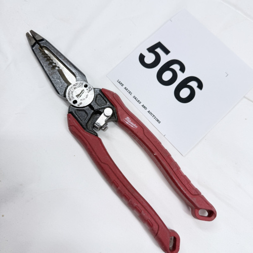 Lot 566: Milwaukee 48-22-3078 6-in-1 Combination Electrician's Pliers, Comfort Grip