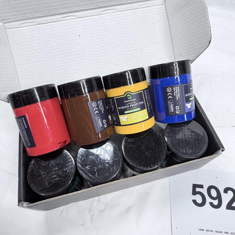 Lot 592: Smalltongue Screen Print Ink 8 Colors set, Fabric/Tissu 4 fl oz jars, Premium Quality