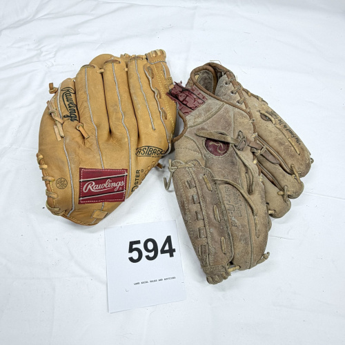 Lot 594: Vintage Rawlings "Fastback" HOLDSTER baseball glove and Rawlings "Dave Concepcion" GJ40 catcher's mitt, pair of two gloves