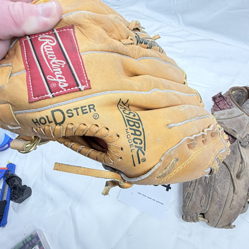 Lot 594: Vintage Rawlings "Fastback" HOLDSTER baseball glove and Rawlings "Dave Concepcion" GJ40 catcher's mitt, pair of two gloves