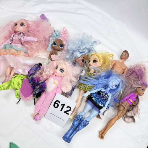 Lot 612: Mixed fashion doll lot: Rainbow High, LOL Surprise OMG, Monster High "Abbey Bominable," and Barbie/Ken dolls, plus outfits