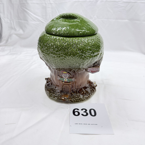 Lot 630: Vintage Keebler Elf Hollow Tree Cookie Jar, Ernie the Elf ceramic